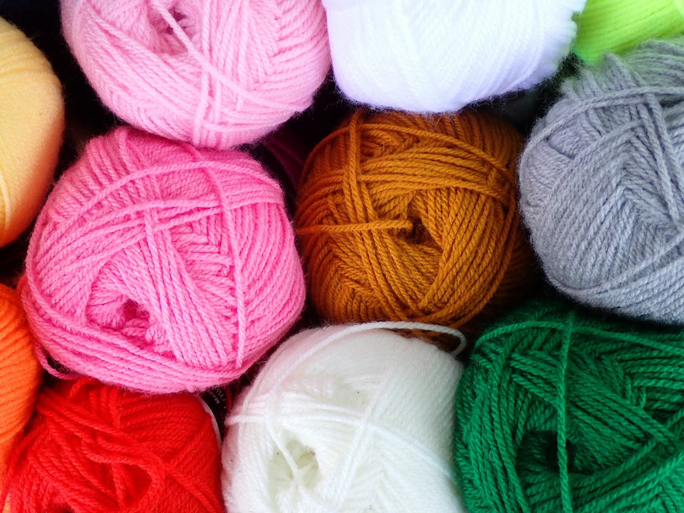 Picking your first crochet hook and yarn